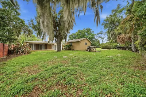 126 E Magnolia Avenue Howey In The Hills FL 34737