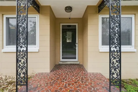 126 E Magnolia Avenue Howey In The Hills FL 34737