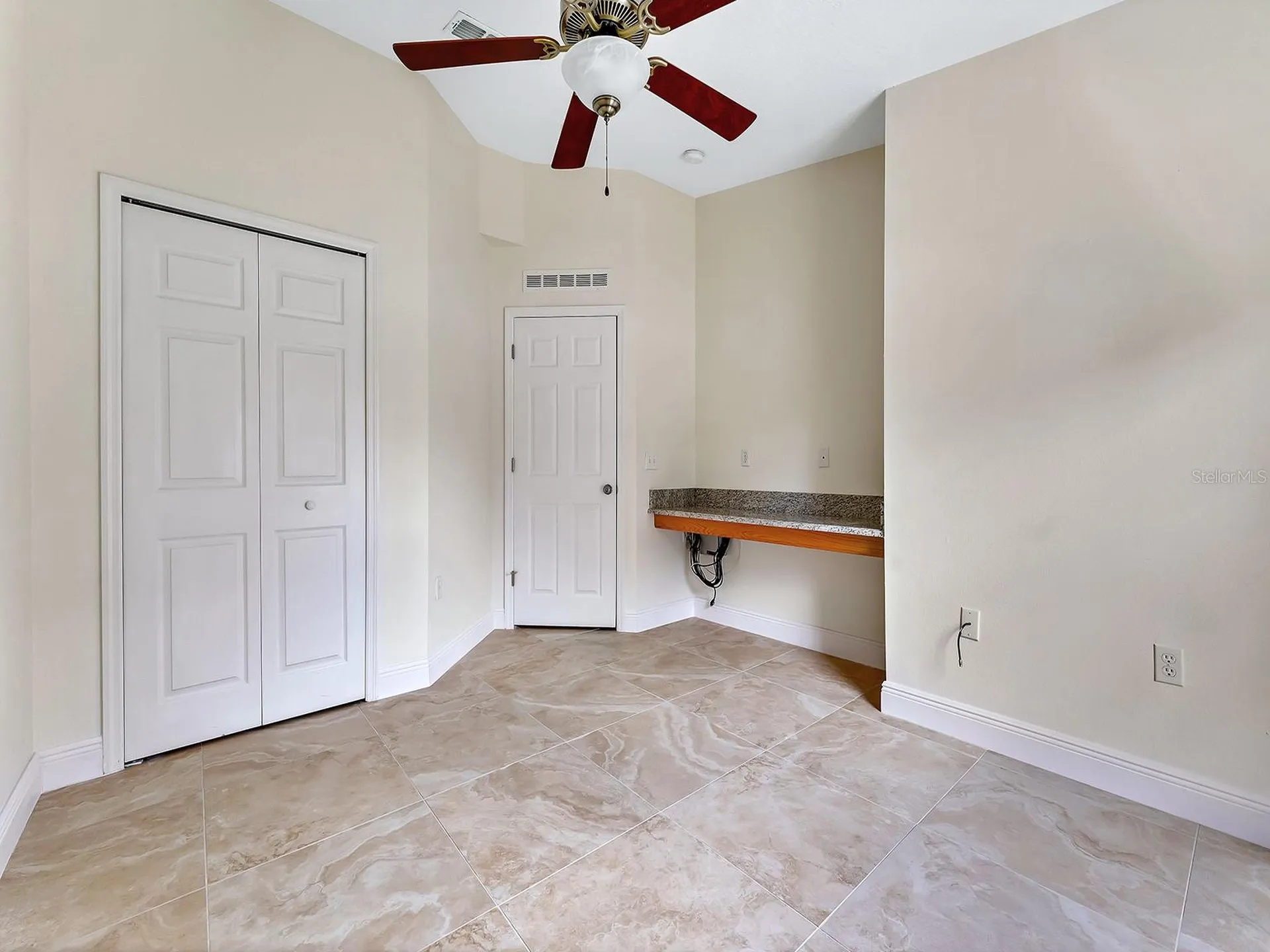 2111 Corner Point Court Orlando FL 32820