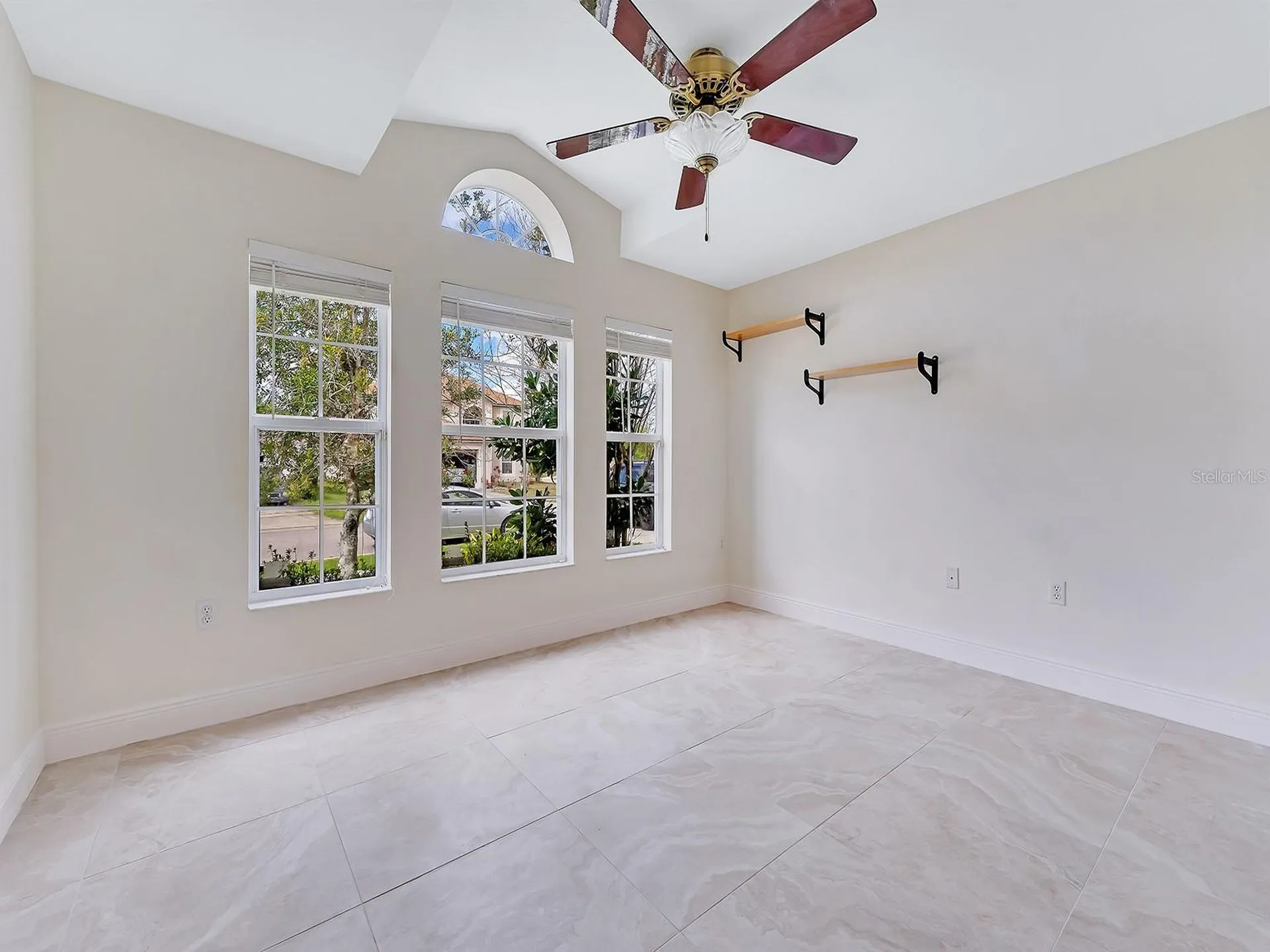 2111 Corner Point Court Orlando FL 32820