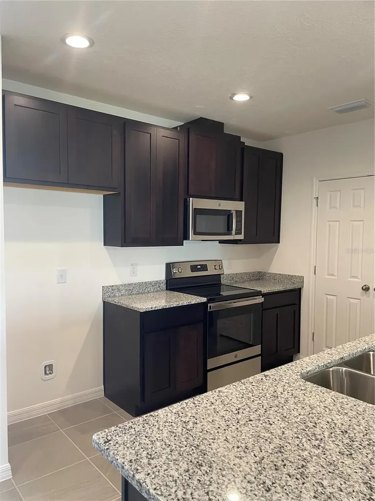 1120 Myrtle Hammock Lane Davenport FL 33837