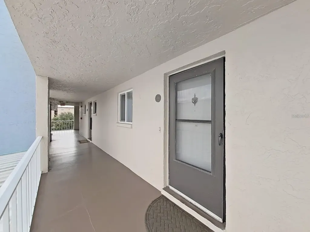 215 Valencia Boulevard Largo FL 33770