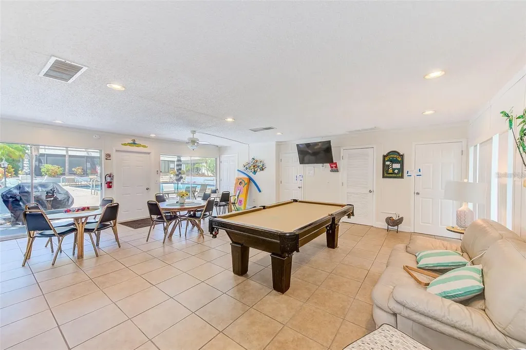 215 Valencia Boulevard Largo FL 33770