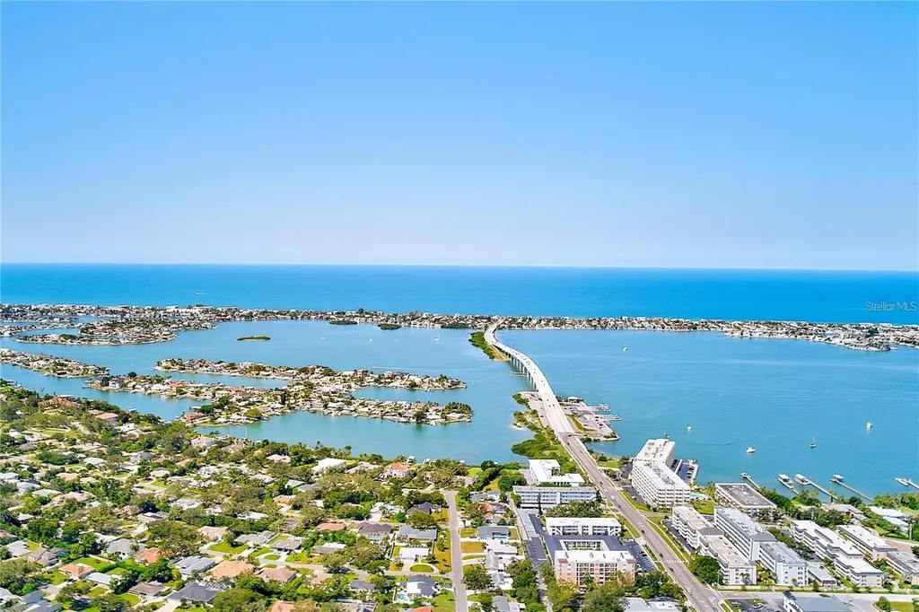 215 Valencia Boulevard Largo FL 33770