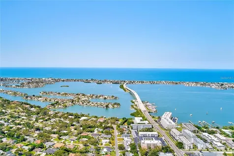 215 Valencia Boulevard Largo FL 33770