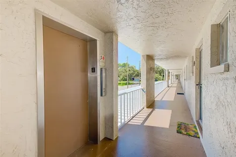 215 Valencia Boulevard Largo FL 33770