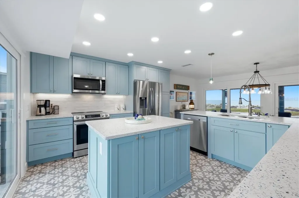 4074 N Beach Road Englewood FL 34223
