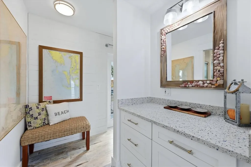 4074 N Beach Road Englewood FL 34223