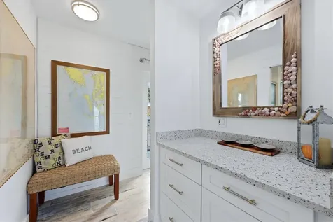 4074 N Beach Road Englewood FL 34223