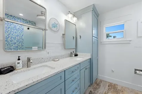 4074 N Beach Road Englewood FL 34223