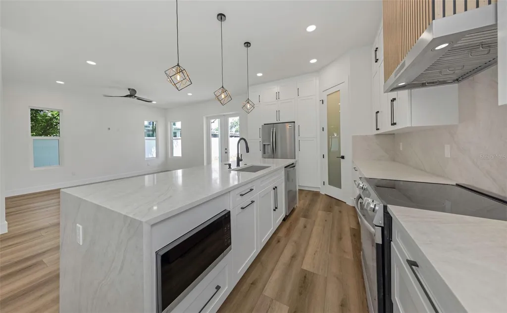 4468 57th Avenue N St Petersburg FL 33714