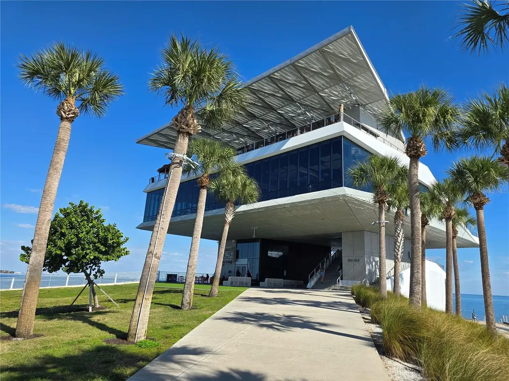 4468 57th Avenue N St Petersburg FL 33714