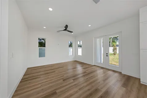 4468 57th Avenue N St Petersburg FL 33714