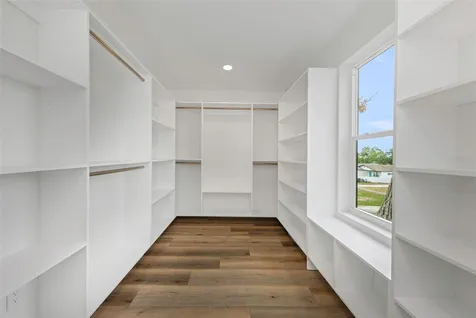 4468 57th Avenue N St Petersburg FL 33714