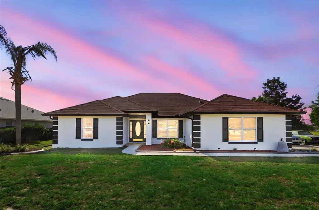 36725 Oconee Avenue Eustis FL 32736