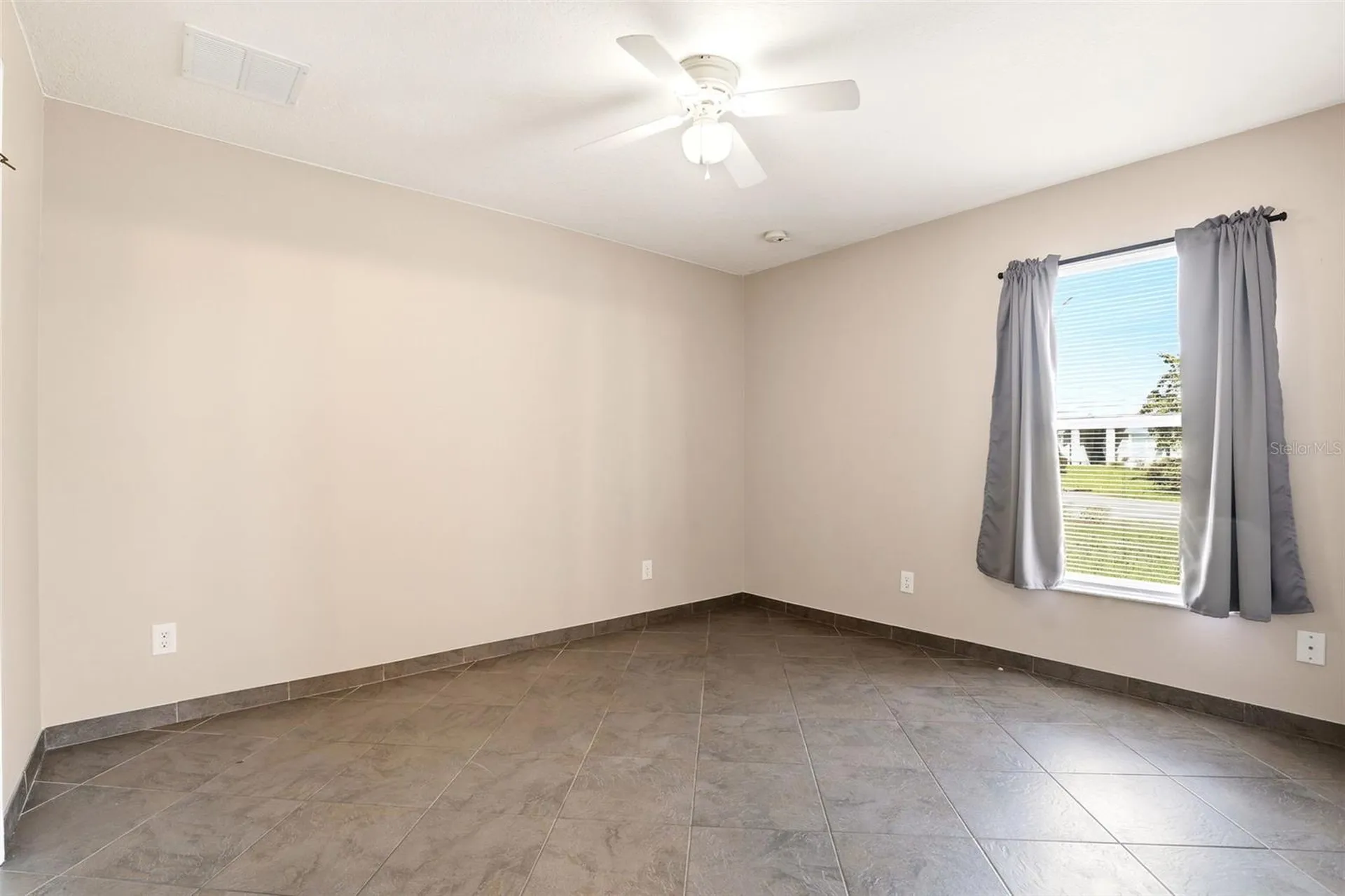 36725 Oconee Avenue Eustis FL 32736