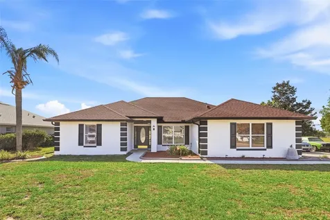 36725 Oconee Avenue Eustis FL 32736