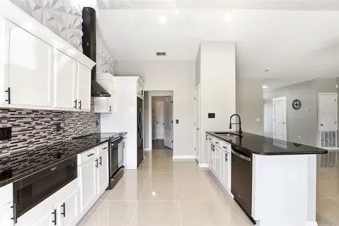36725 Oconee Avenue Eustis FL 32736