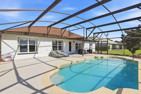 36725 Oconee Avenue Eustis FL 32736