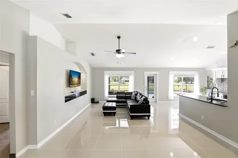 36725 Oconee Avenue Eustis FL 32736