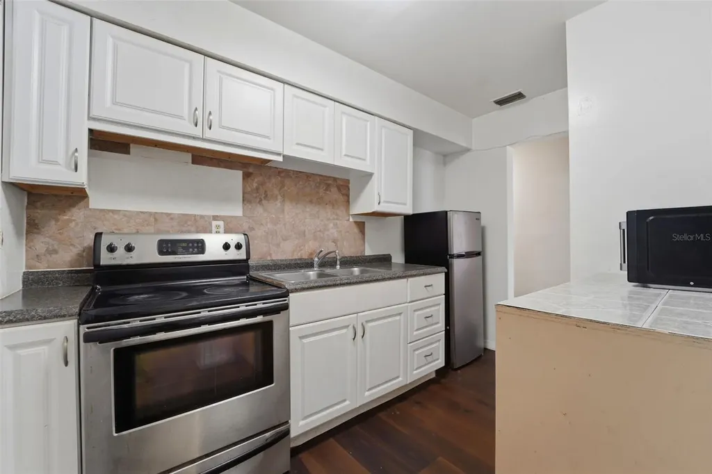 3235 Emerson Avenue S St Petersburg FL 33712