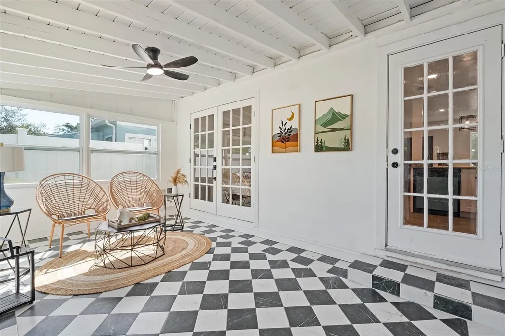 4635 22nd Avenue N St Petersburg FL 33713