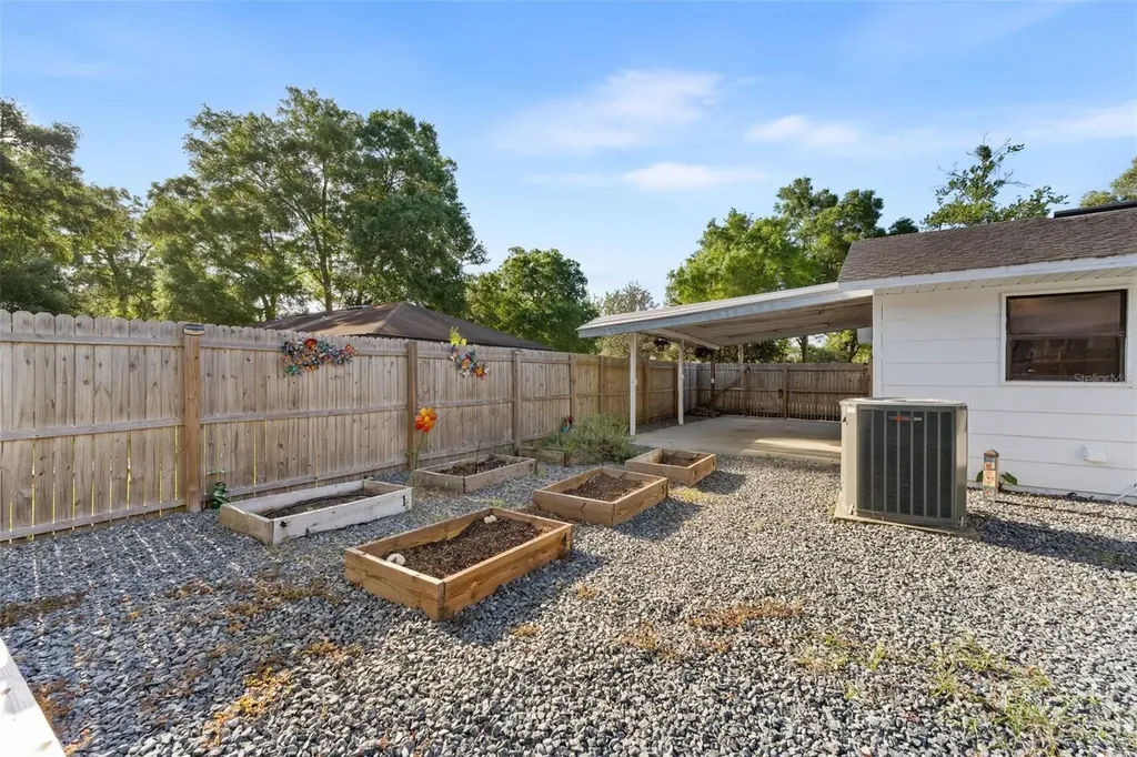 25618 SW 19th Avenue Newberry FL 32669