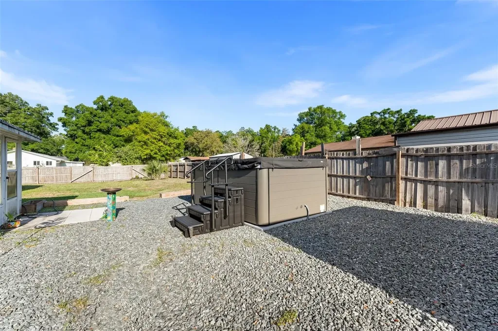 25618 SW 19th Avenue Newberry FL 32669