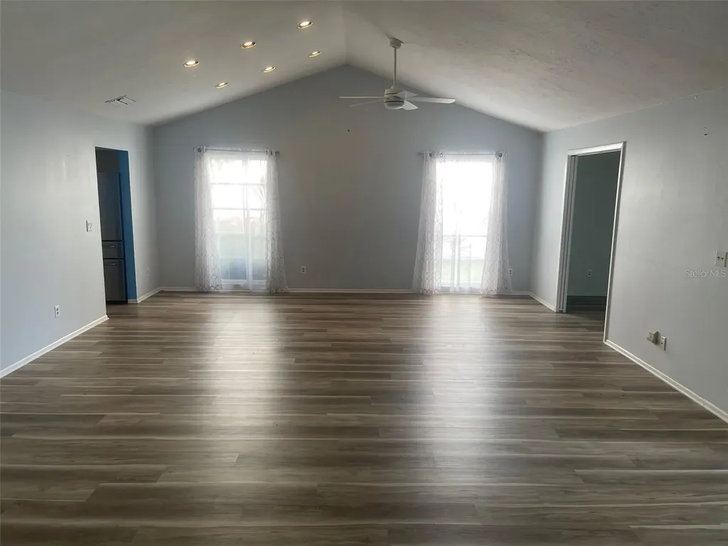 7287 Eleanor Circle Sarasota FL 34243
