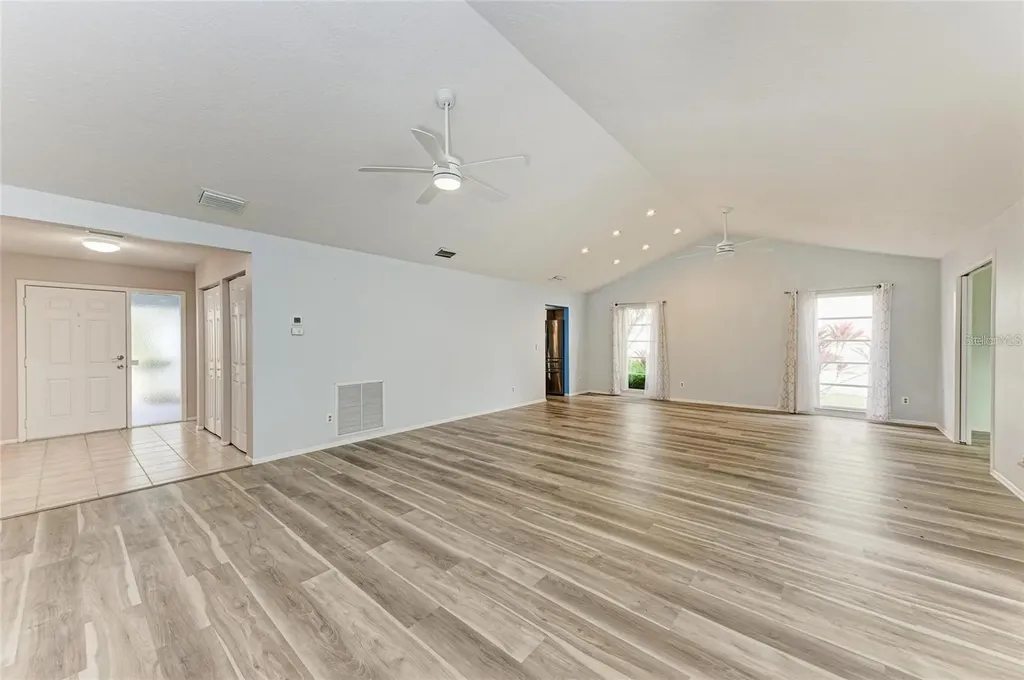 7287 Eleanor Circle Sarasota FL 34243