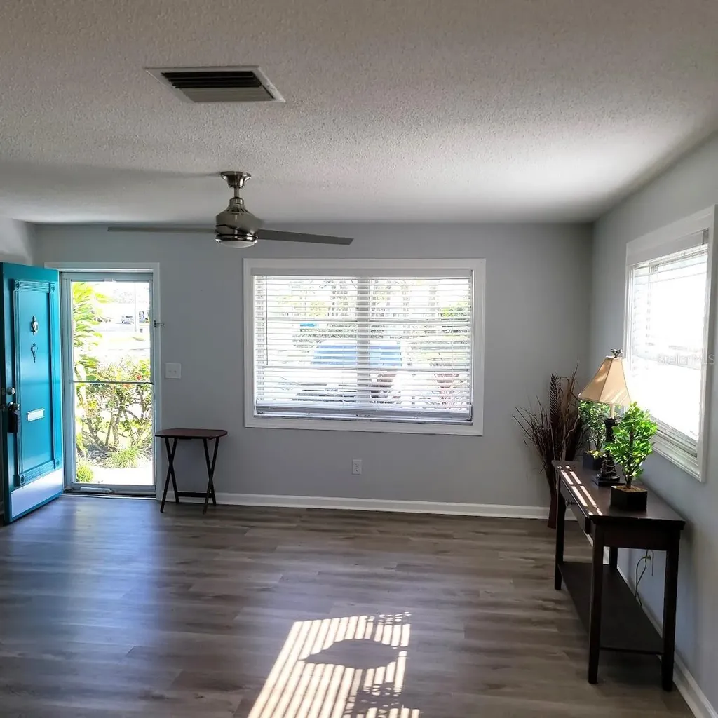 4470 Mainlands Boulevard W Pinellas Park FL 33782