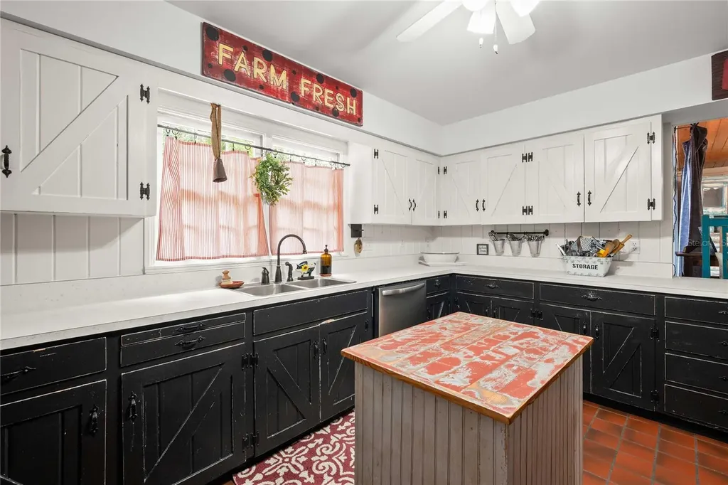 36733 Virginia Avenue Dade City FL 33523