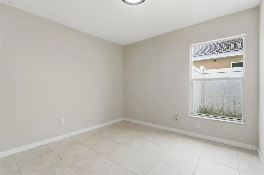38 Vanna Court Orlando FL 32807