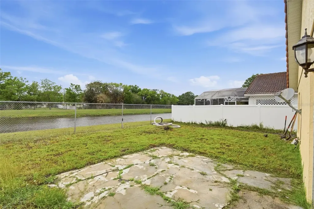 38 Vanna Court Orlando FL 32807