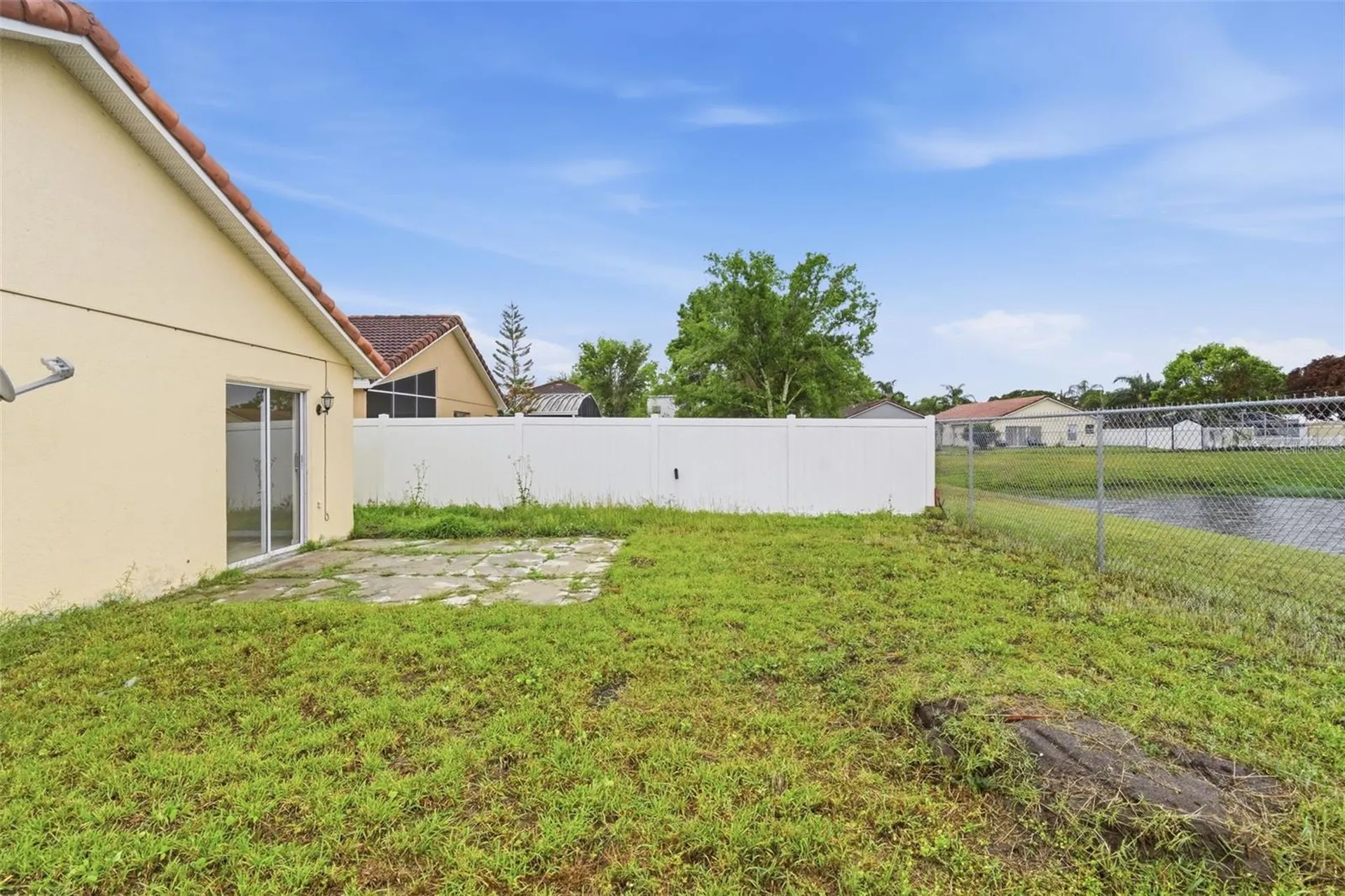 38 Vanna Court Orlando FL 32807