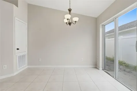 38 Vanna Court Orlando FL 32807