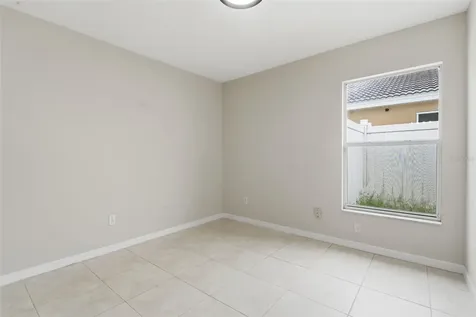 38 Vanna Court Orlando FL 32807