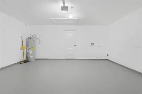 38 Vanna Court Orlando FL 32807