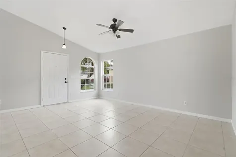 38 Vanna Court Orlando FL 32807