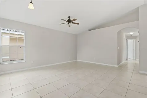 38 Vanna Court Orlando FL 32807