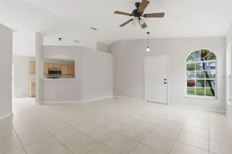 38 Vanna Court Orlando FL 32807