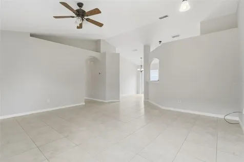 38 Vanna Court Orlando FL 32807