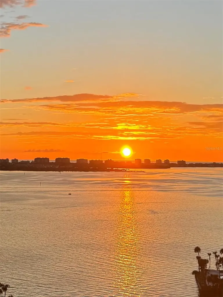 301 Quay Commons Sarasota FL 34236
