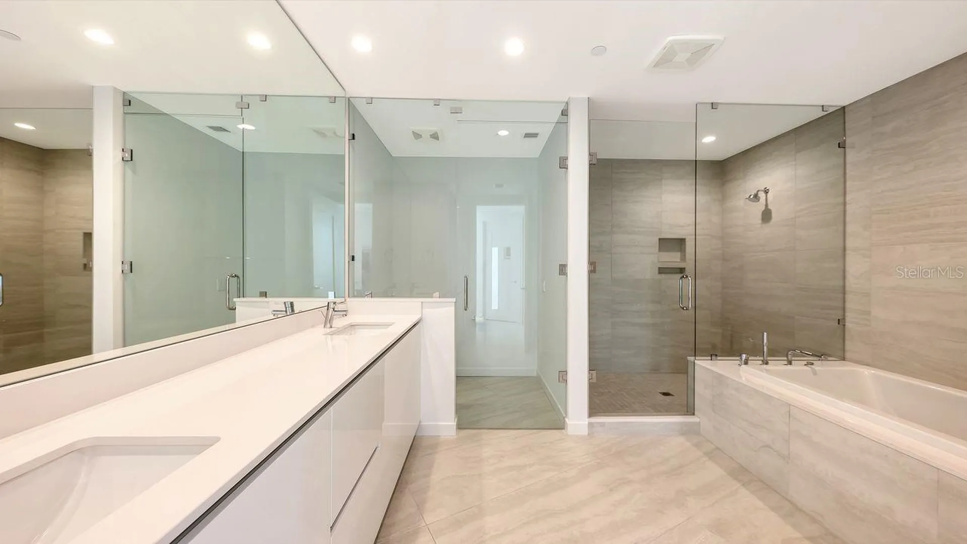 301 Quay Commons Sarasota FL 34236
