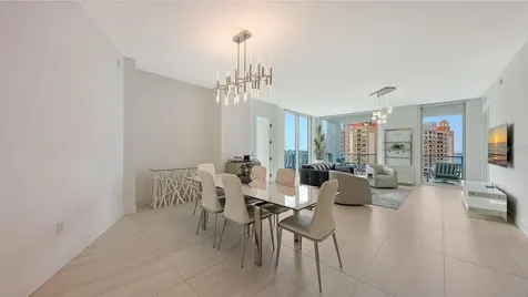 301 Quay Commons Sarasota FL 34236