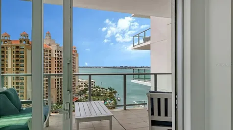 301 Quay Commons Sarasota FL 34236