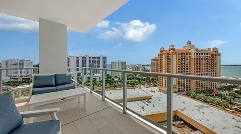 301 Quay Commons Sarasota FL 34236
