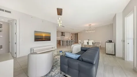 301 Quay Commons Sarasota FL 34236
