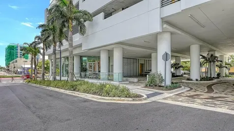 301 Quay Commons Sarasota FL 34236