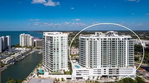301 Quay Commons Sarasota FL 34236